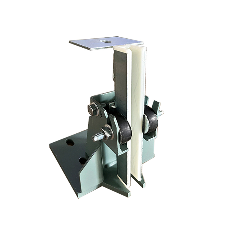 Posuvná vodiaca pätka pre výťah FKD-1460 B22 (4 otvory)